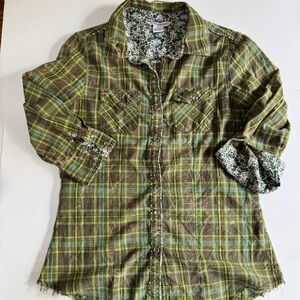 Overdrive Button Up Shirt Womens M Green/Brown Plaid Pocket Long Sleeve Raw Hem
